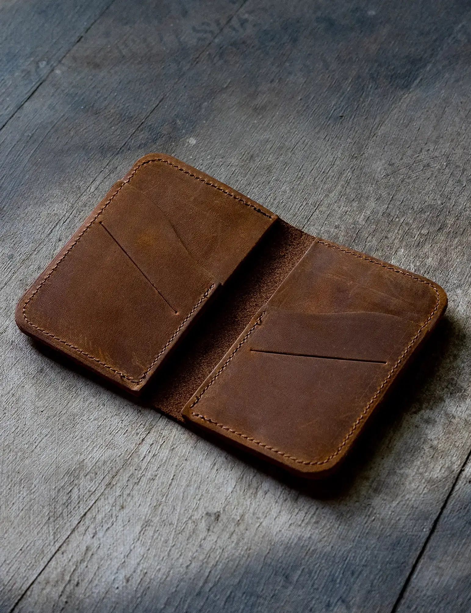 THE RAW EDGE BIFOLD WALLET - Image 10